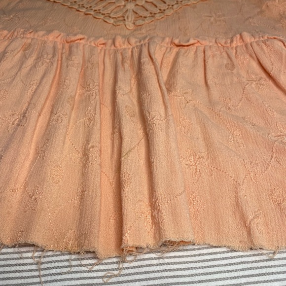 Audrey 3+1 peach Crochet Medium peplum Tank Top - Picture 3 of 8
